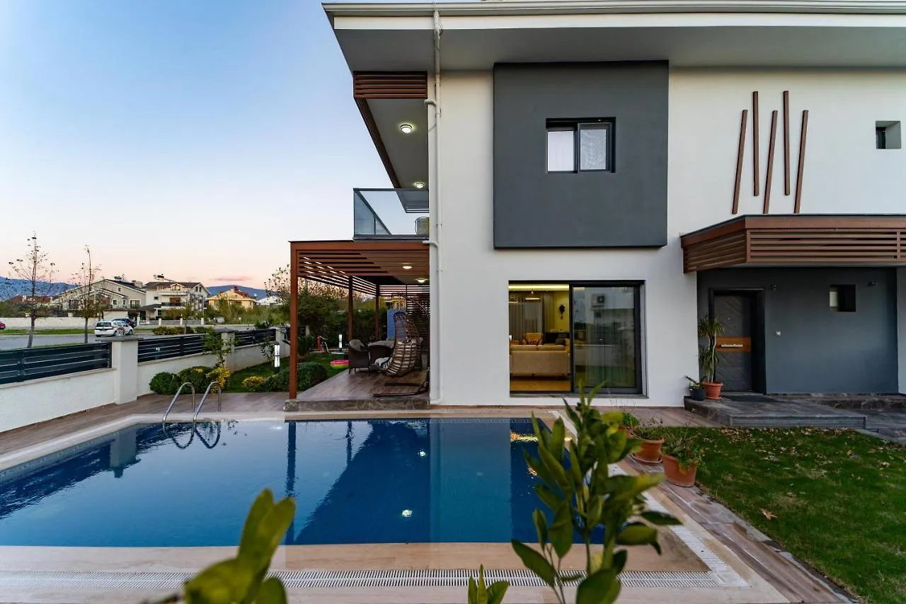 Merkezde Muhtesem Havuzlu Villa Fethiye Turkey