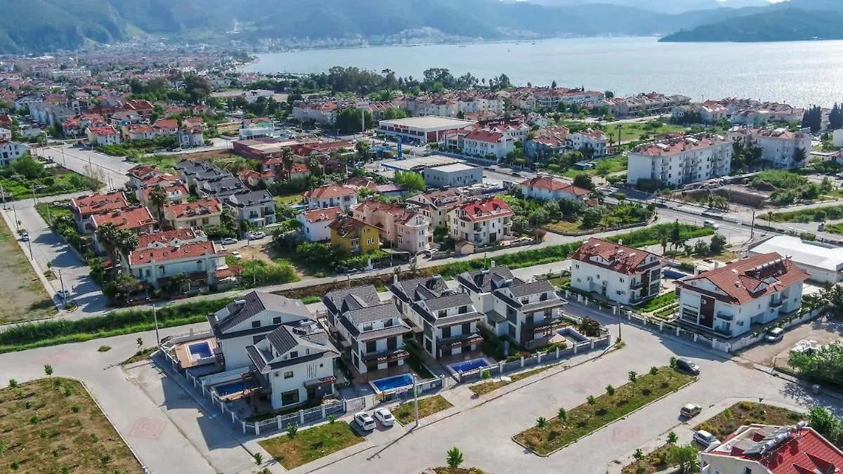 Merkezde Muhtesem Havuzlu Villa Fethiye